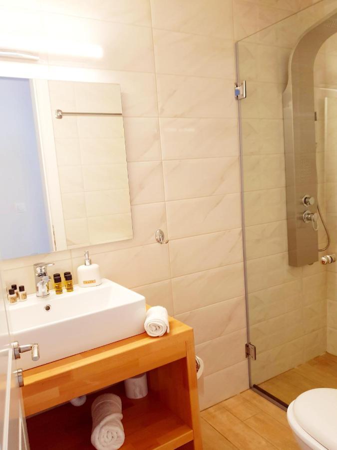 Ereikoussa Reiki Apartments מראה חיצוני תמונה