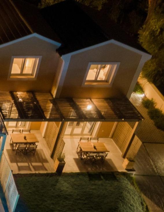 Ereikoussa Reiki Apartments מראה חיצוני תמונה