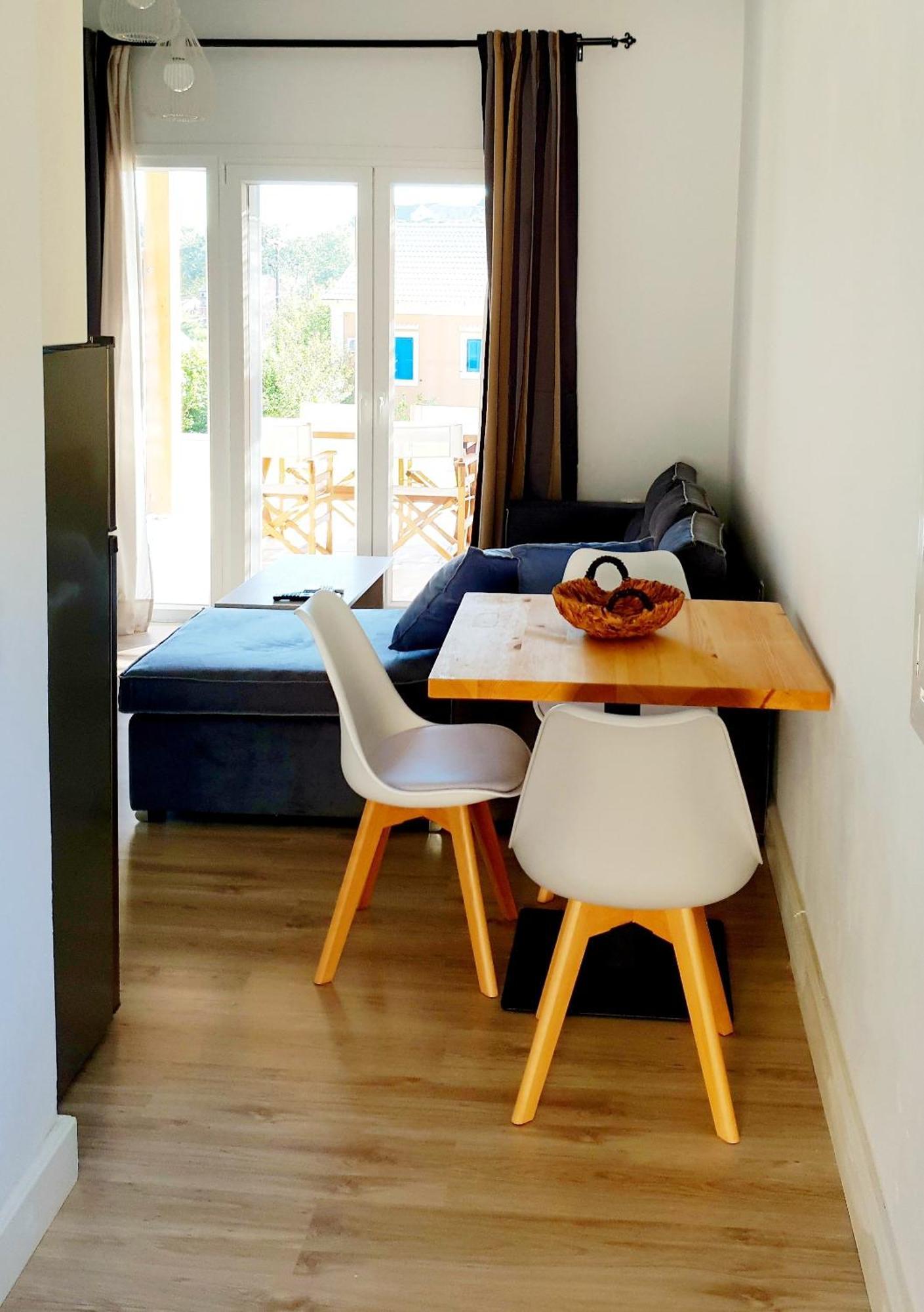 Ereikoussa Reiki Apartments מראה חיצוני תמונה
